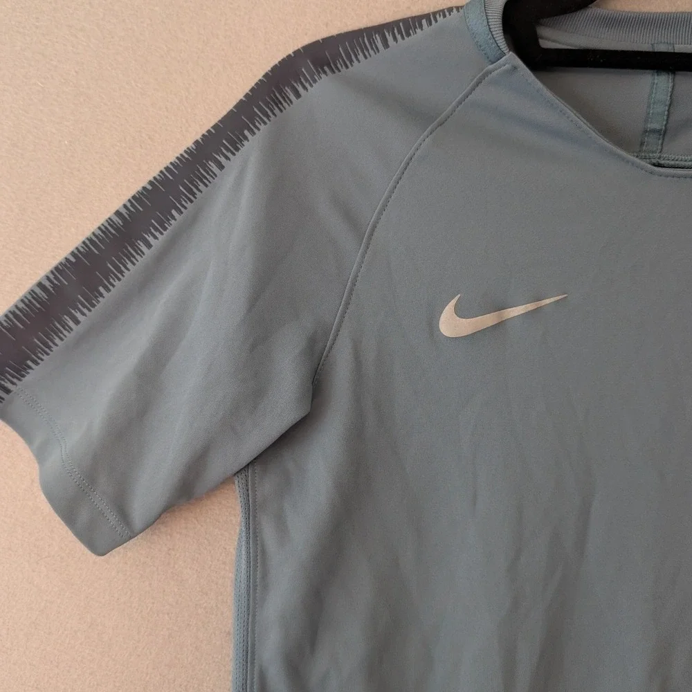 Nike Chelsea FC Squad Training Jersey Teal Blue Dri-FIT Soccer Football Boys XL
